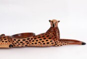 Gepard, Cheetah Schale aus Teakholz handgeschnitzt Nr. 475