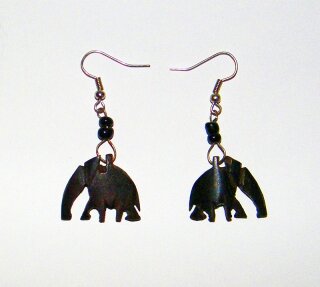 Elefant schwarz:  Länge 5 cm, Länge Figur 2 cm, Breite 2,5 cm (ausverkauft)